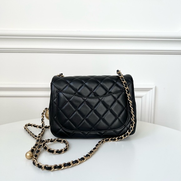 __ 𝑺 𝑶 𝑳 𝑫 __ Chanel Mini Pearl Crush - Picture 3 of 13